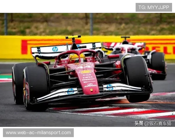 汉密尔顿法拉利首测，跑出赛道最快单圈速